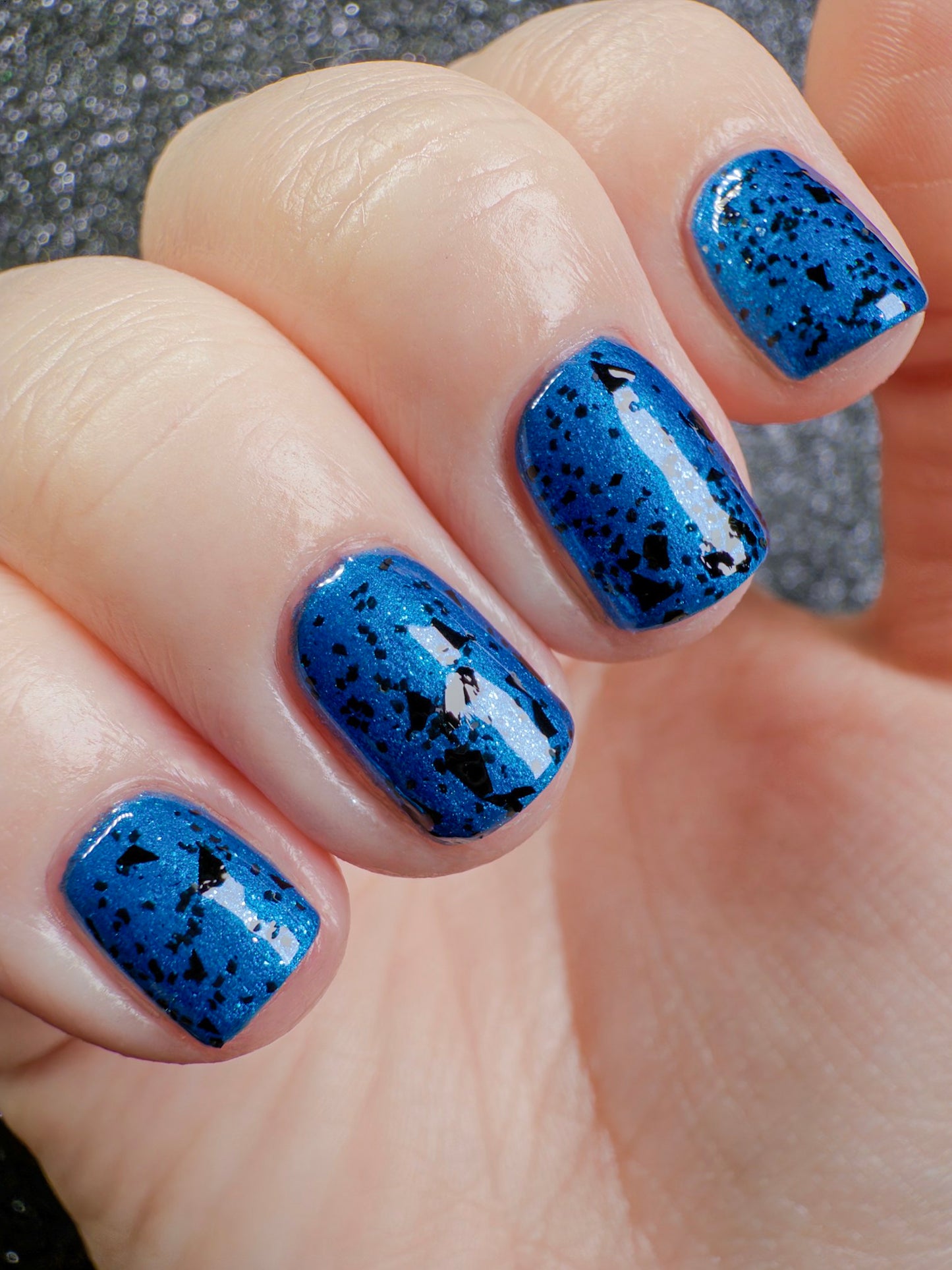 Black Hole (Topper)