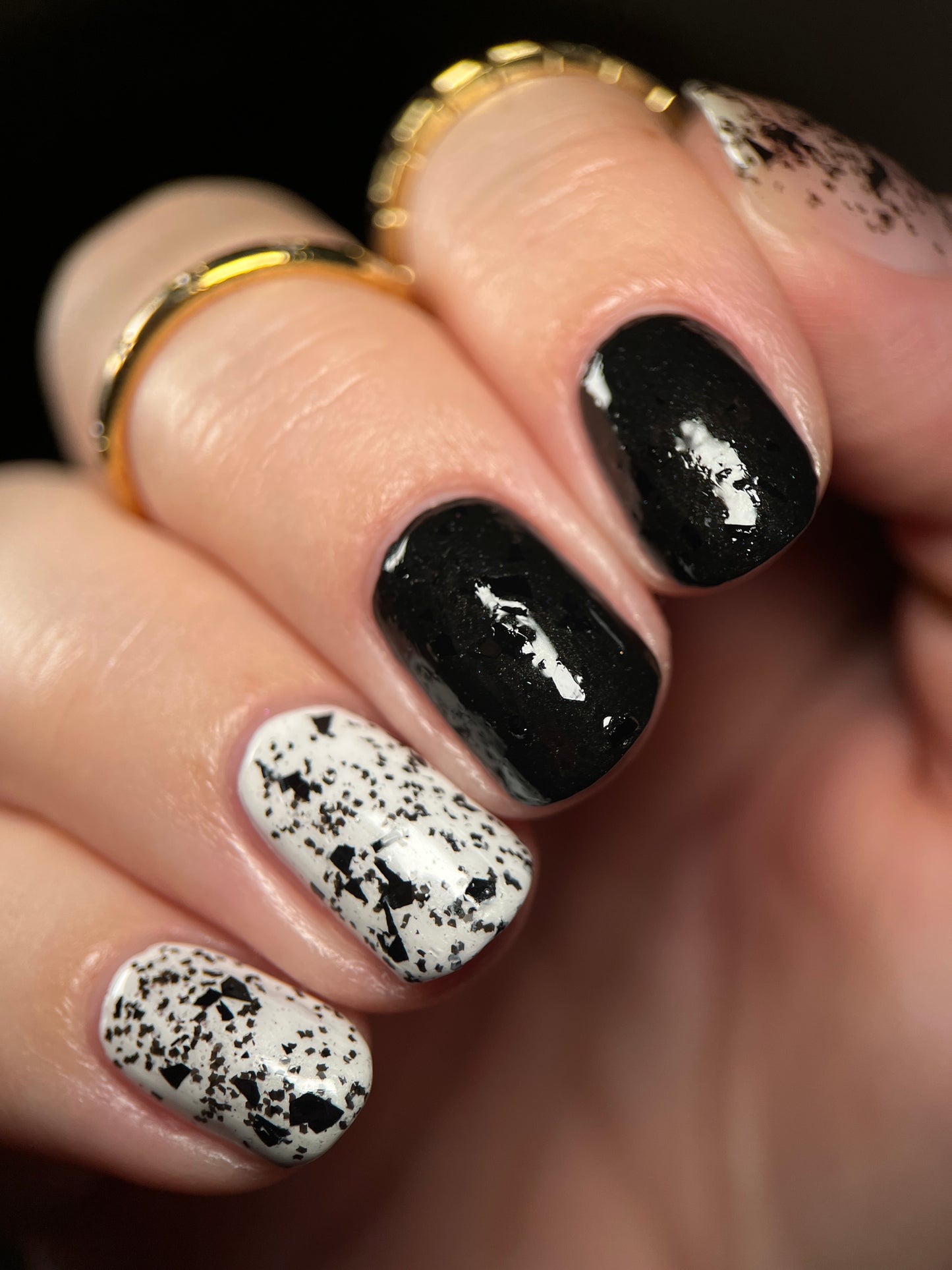 Black Hole (Topper)