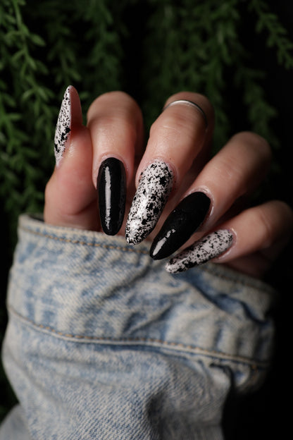 Black Hole (Topper)