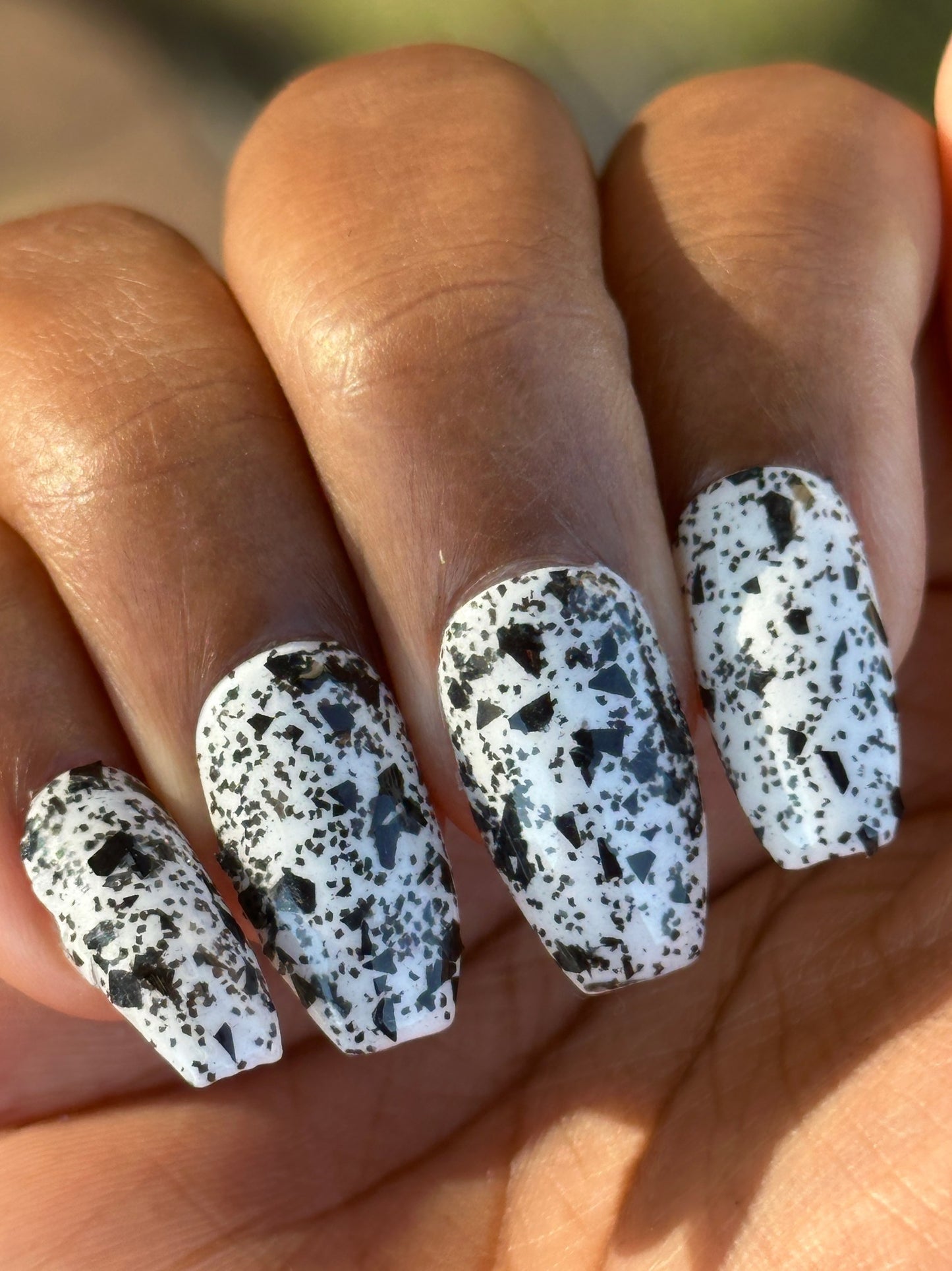 Black Hole (Topper)